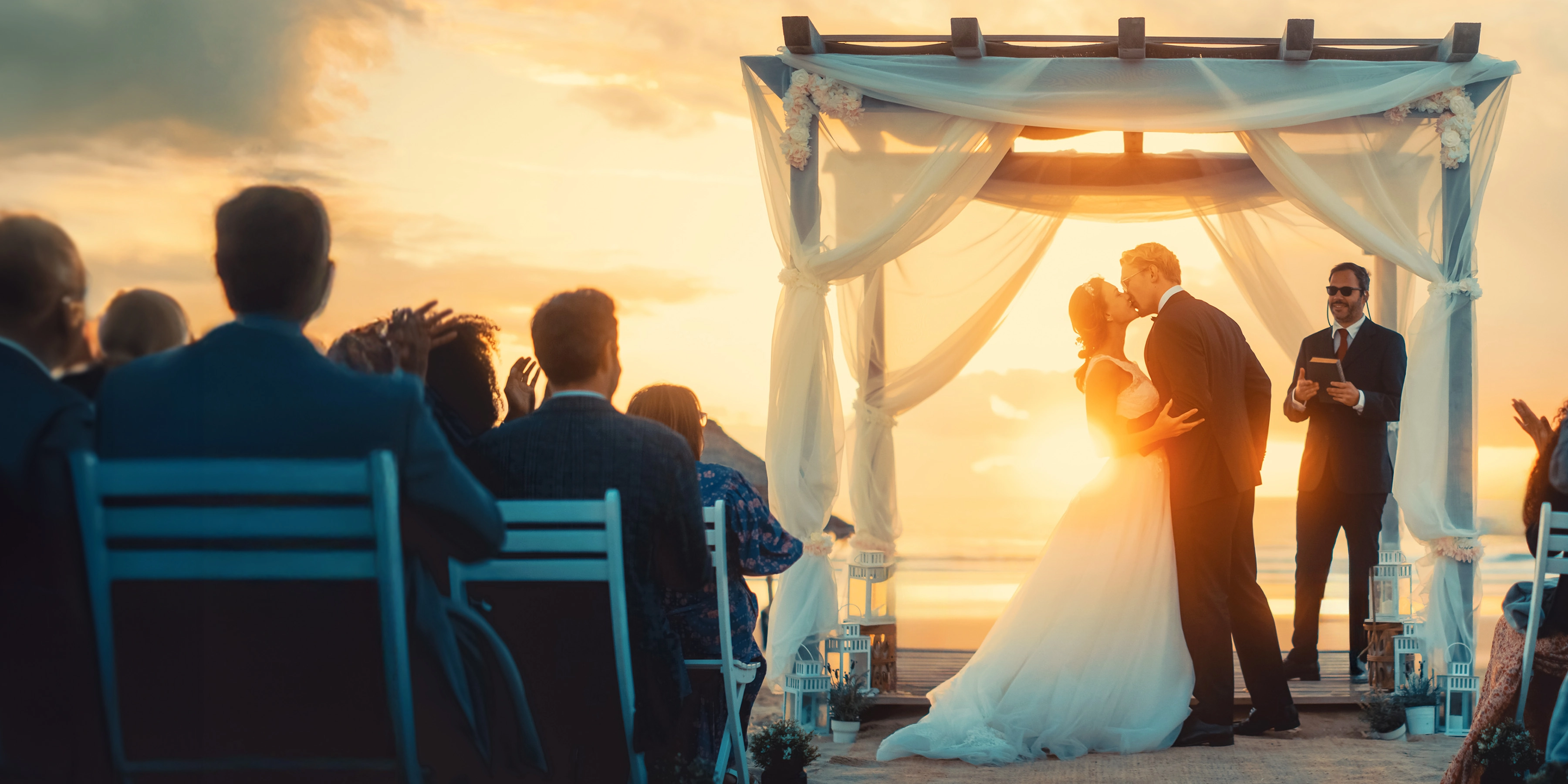 Cómo celebrar una boda en la playa? | Blog Park Royal, image size:3600x1800