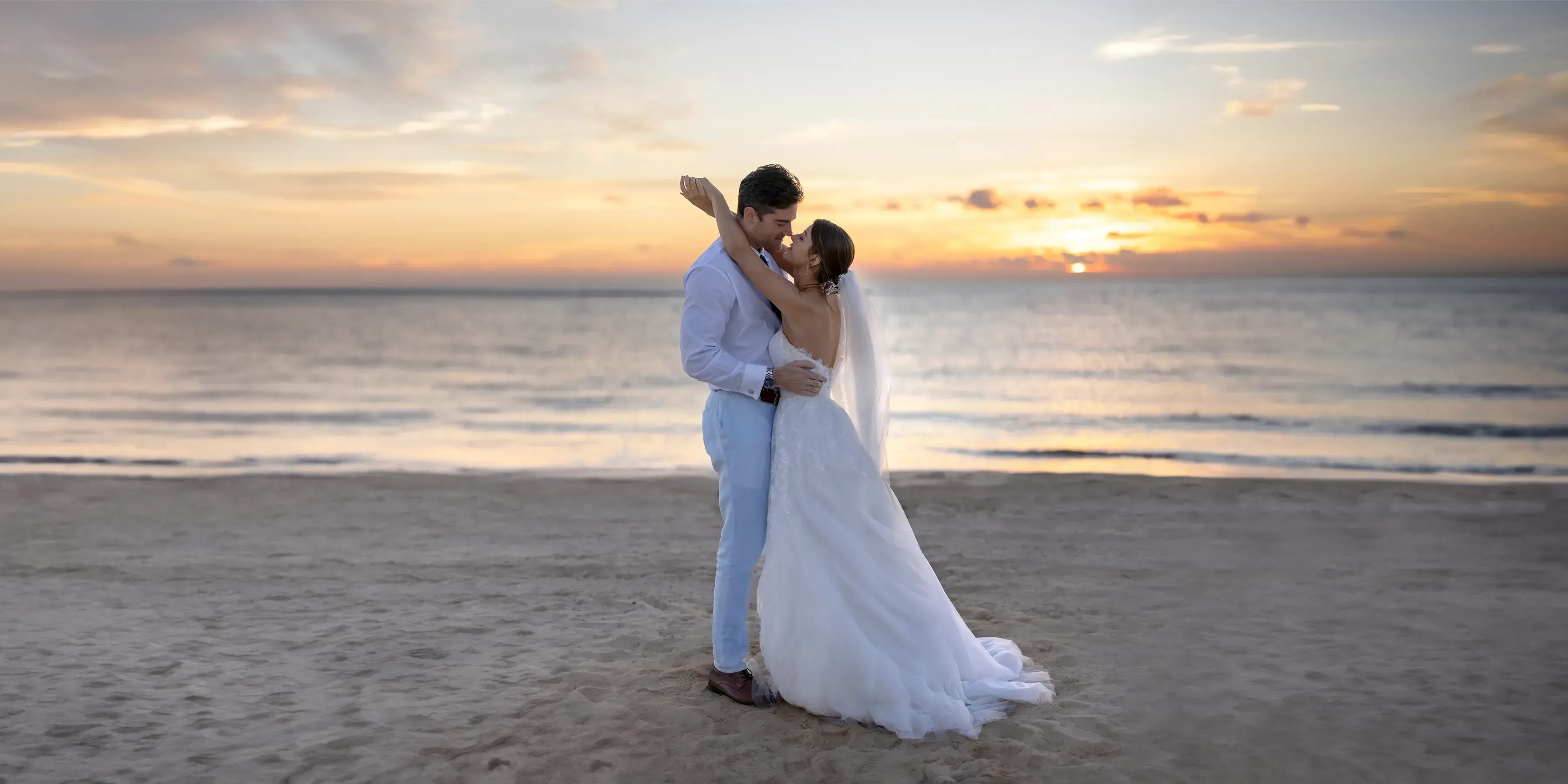 Tu boda soñada en destinos únicos | Palace Weddings, image size:3600x1800